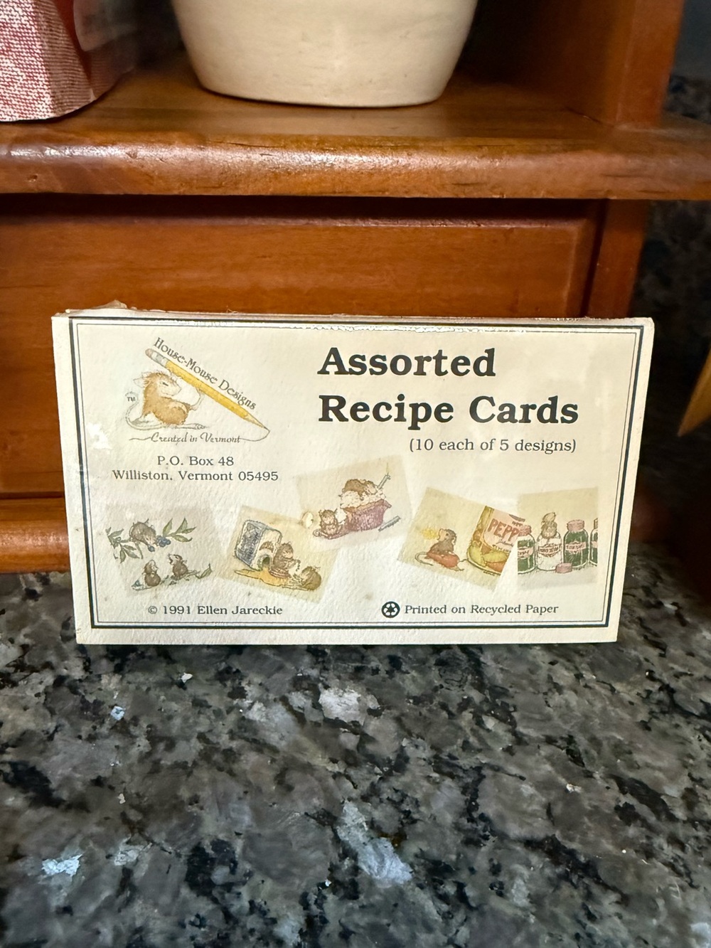 Vintage new sealed 1991 House-Mouse Designs recipe index cards.